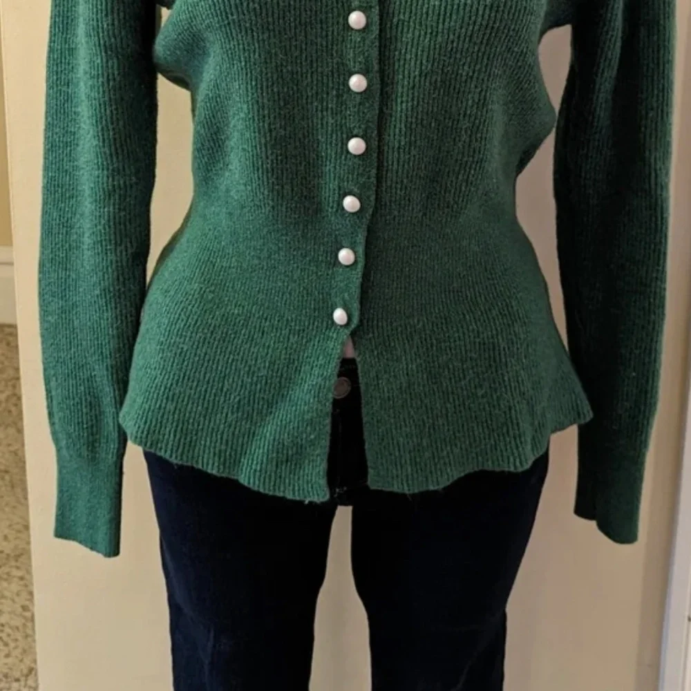 Emerald Green Peplum Button Down V-Neck Cardigan size M - Picture 10 of 13